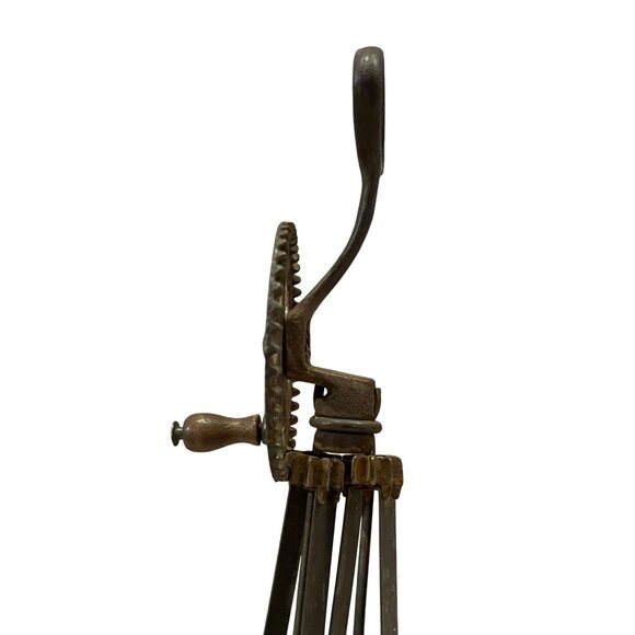 Vintage Primitive Hand Mixer Egg Beater Used - Picture 4 of 12
